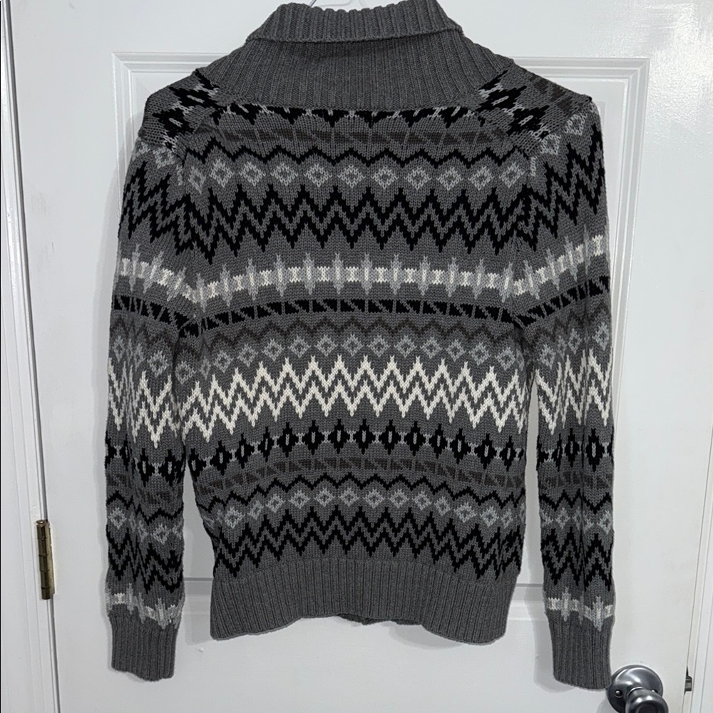 Gray Patterned Cardigan Sweater - Picture 4 of 6